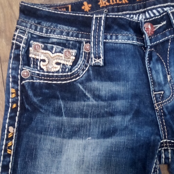 Rock Revival Women's 26 Capri Angie Embellished Shimmer Distressed NWT - Picture 6 of 11